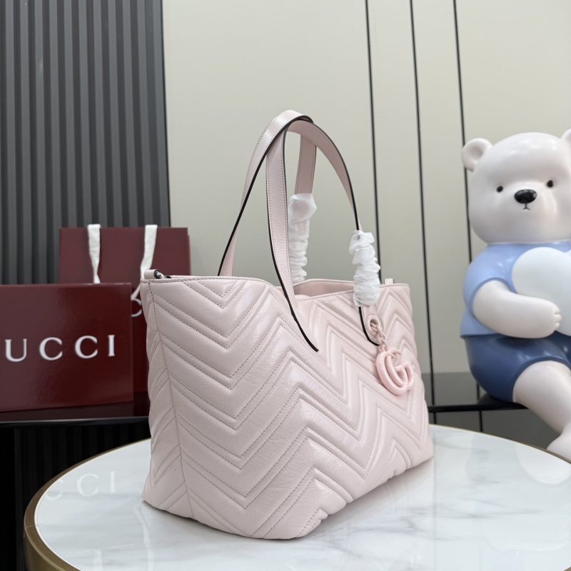 Сумка-тоут Gucci розовая с квилтингом