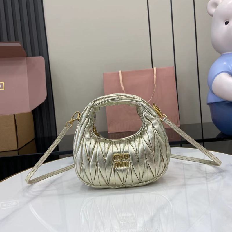 Сумка Miu Miu золотистая