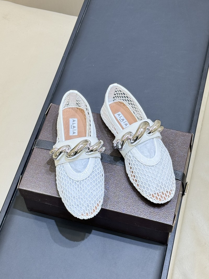 Белые балетки с сетчатым верхом и металлическим декором Alaïa