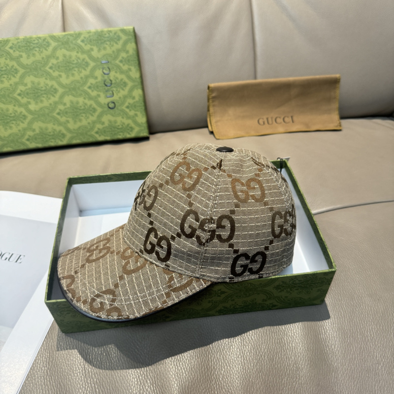 Кепка Gucci с монограммой
