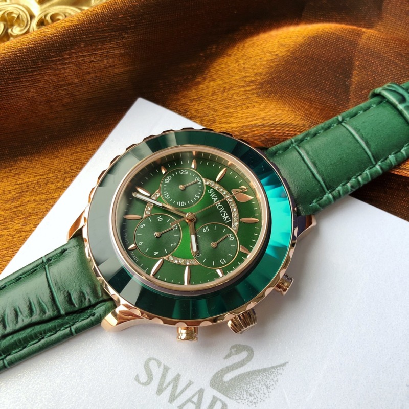 Часы Swarovski