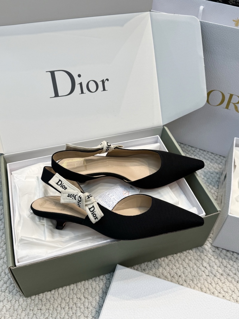 Женские черные туфли с ремешком и острым носком Dior