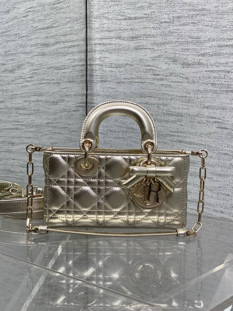 Сумка Dior D-Joy золотистая