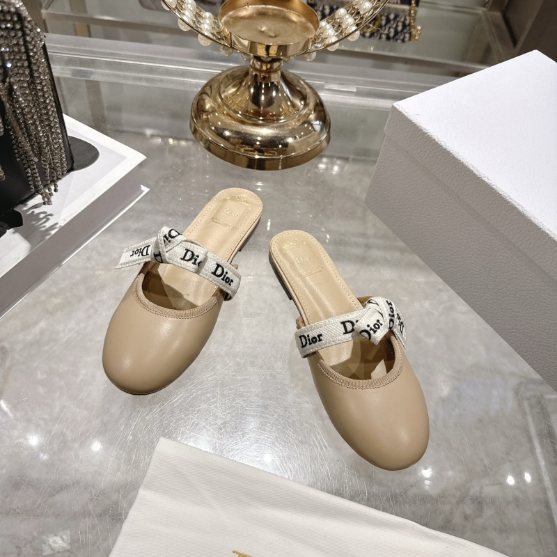 Бежевые балетки с лентой Dior