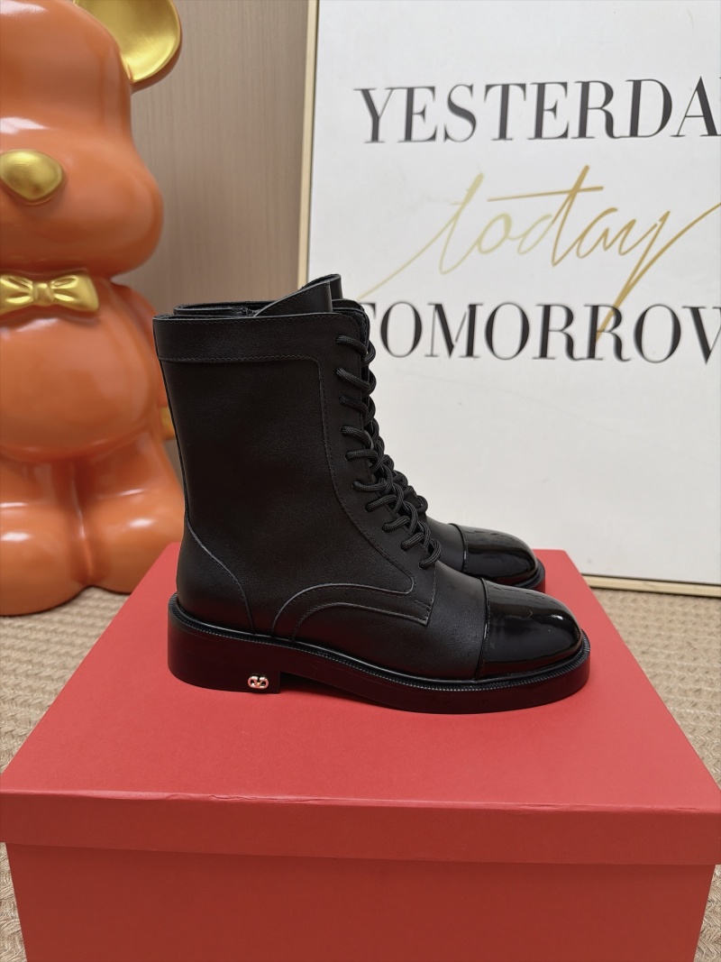 Женские ботинки Valentino Garavani черного цвета