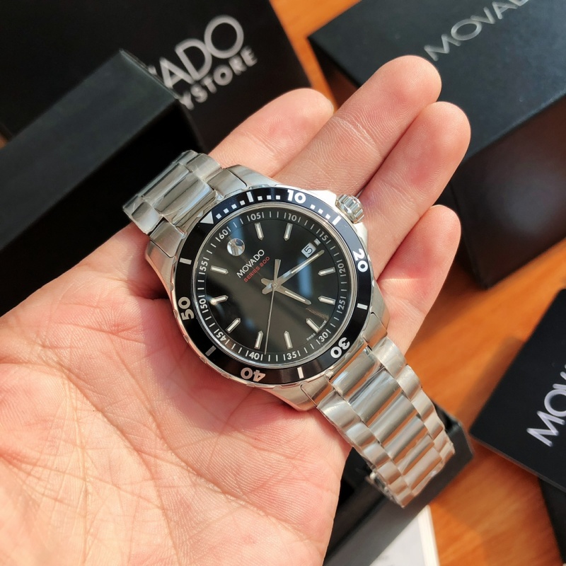 Часы Movado