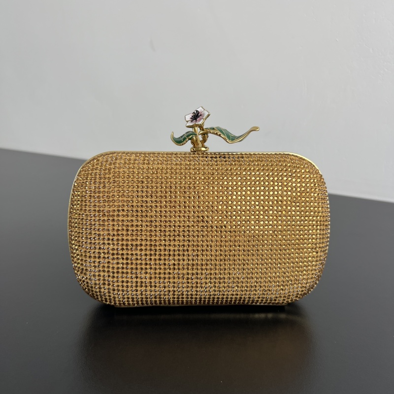 Вечерний клатч с камнями и цветочным декором Bottega Veneta