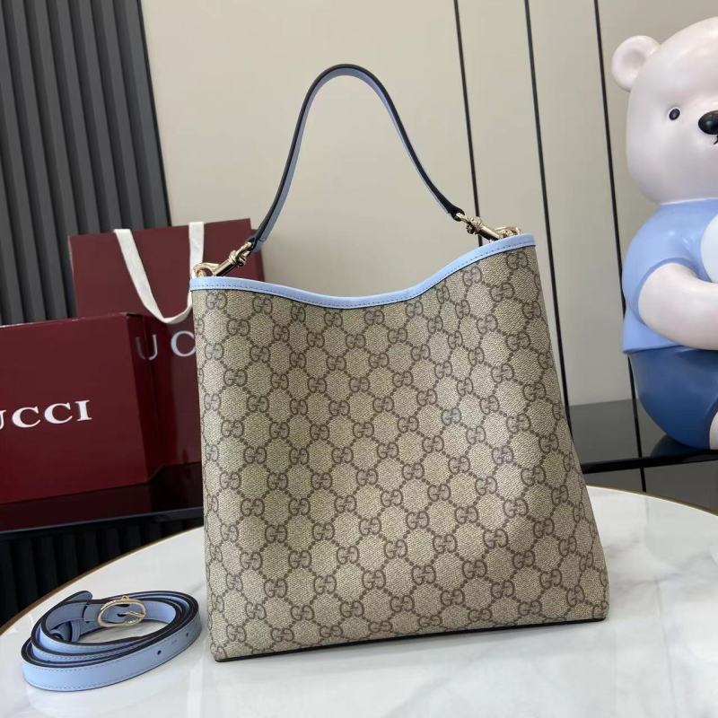 Сумка Gucci с монограммой и ремнем