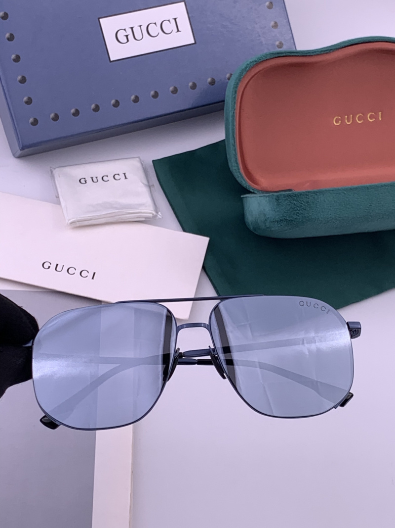 Мужские солнцезащитные очки Gucci в стиле авиатор