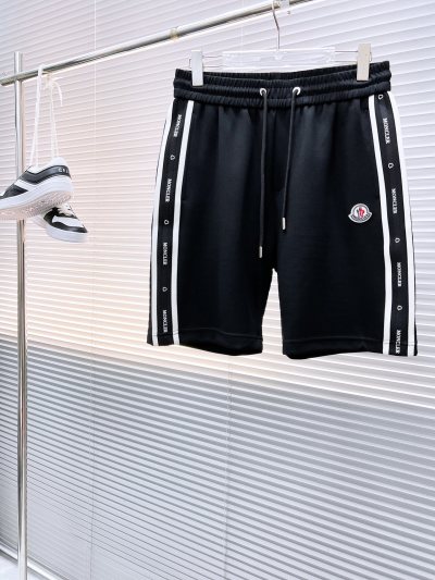 Шорты Moncler спортивные черные с белой полосой