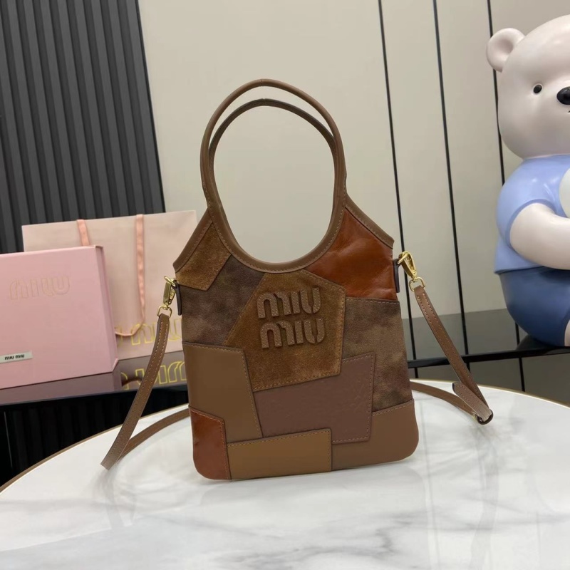 Сумка Miu Miu коричневая кожа