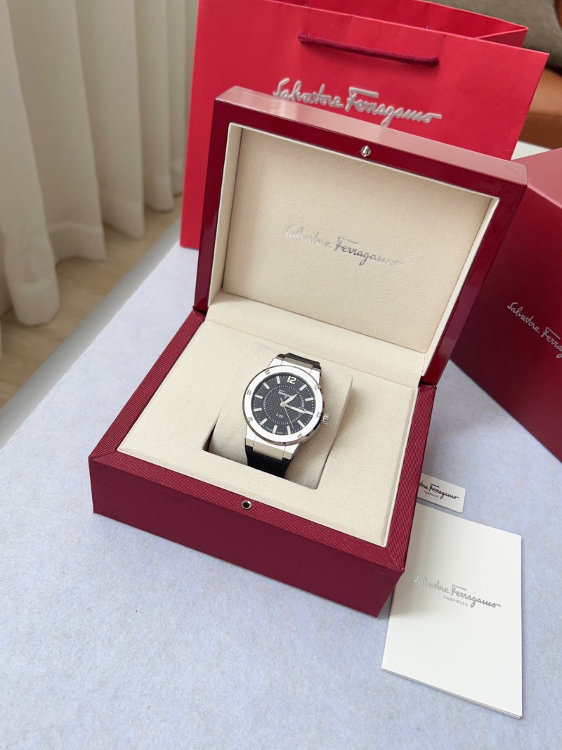Часы Ferragamo
