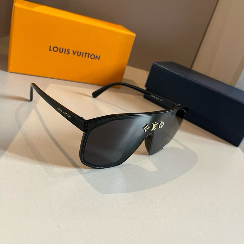 Солнцезащитные очки Louis Vuitton