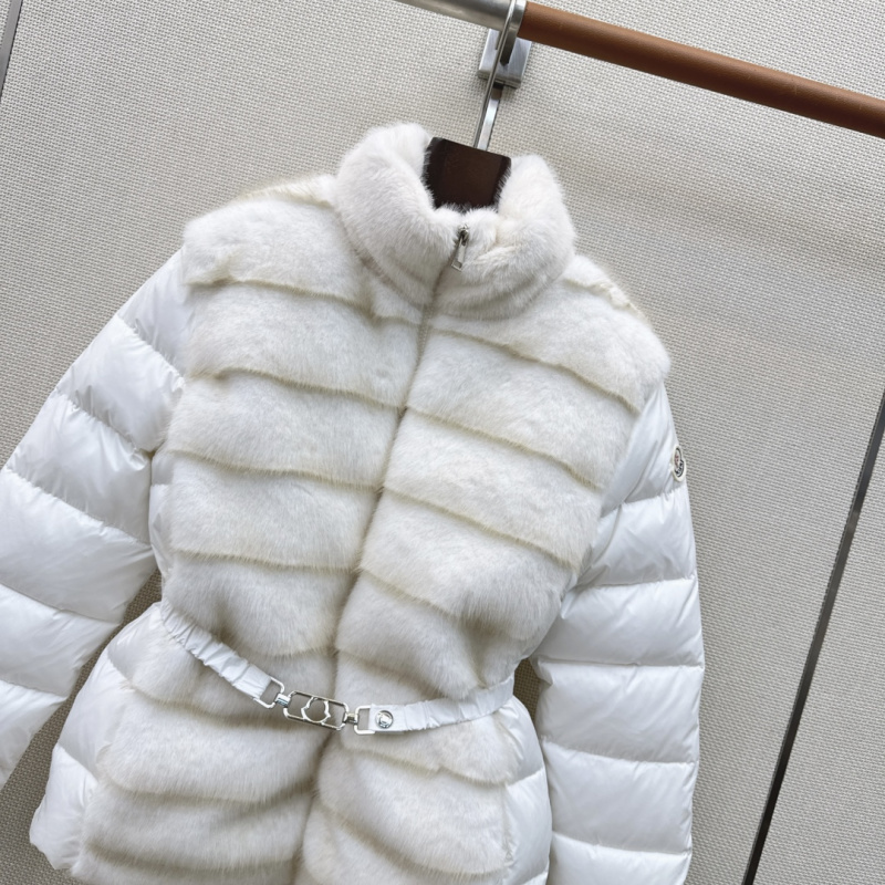 Пуховик Moncler