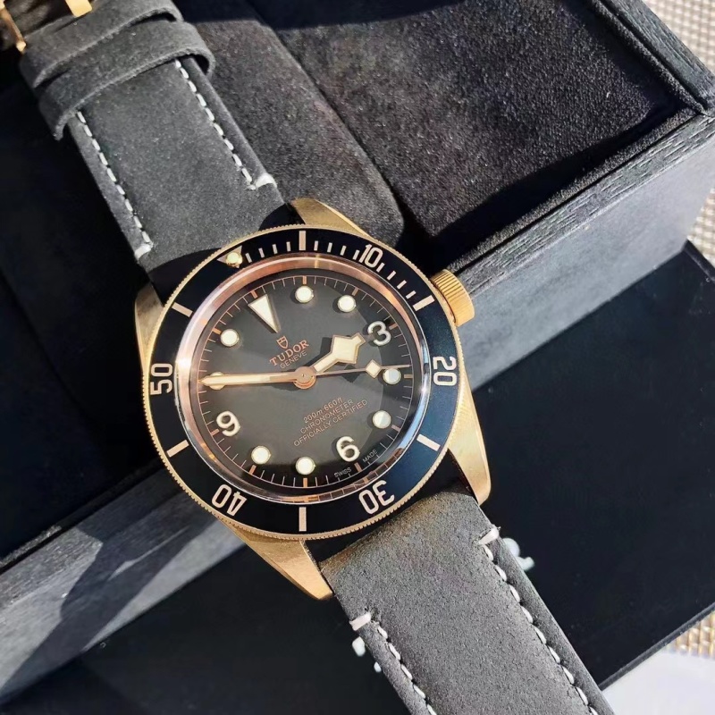 Часы Tudor