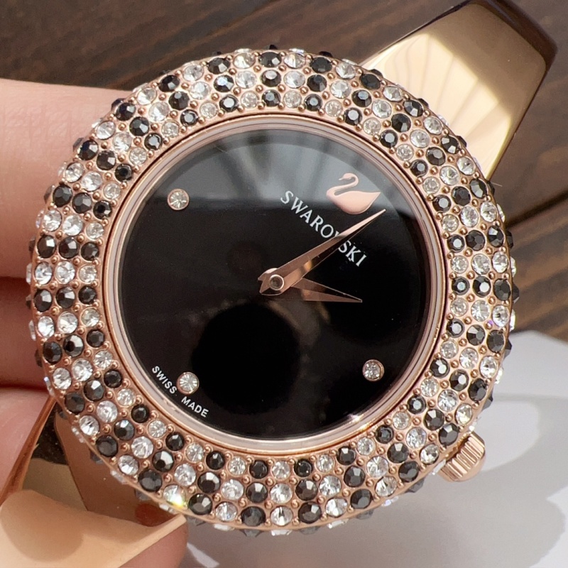 Часы Swarovski