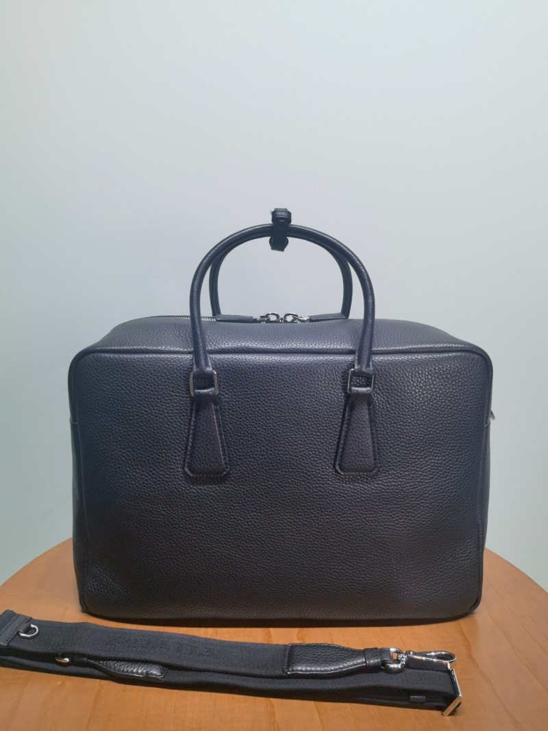 Мужской портфель Prada, тёмный, с ремнем через плечо