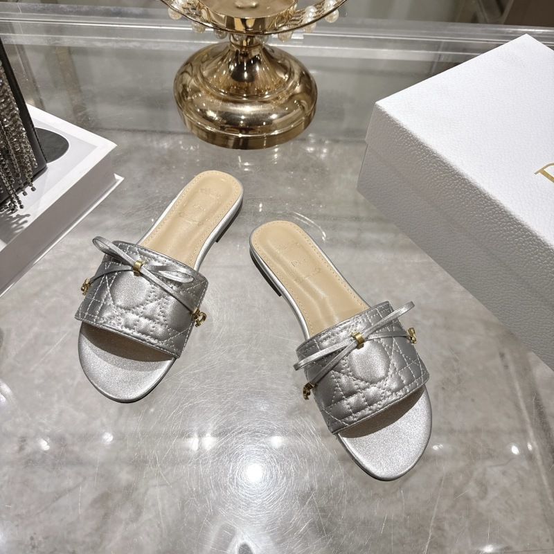 Женские серебряные тапочки с бантом Dior