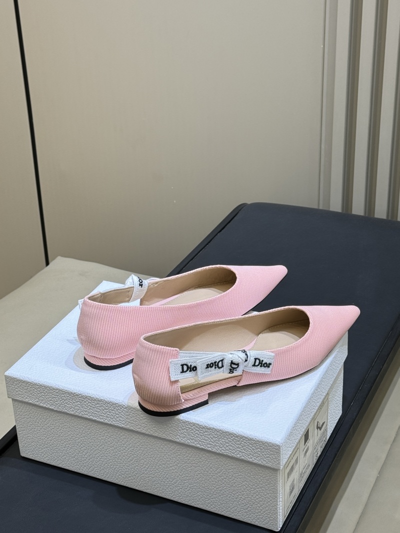 Розовые балетки Dior с лентой