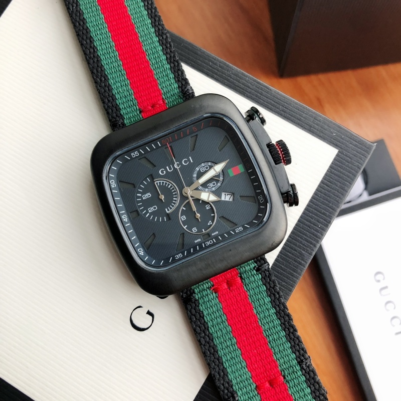 Часы Gucci