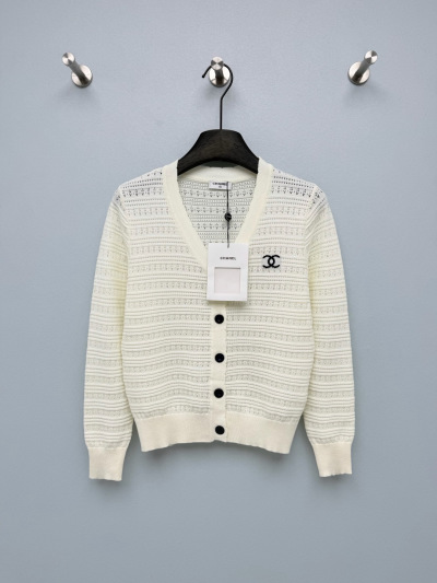 Кардиган Chanel с V-образным вырезом
