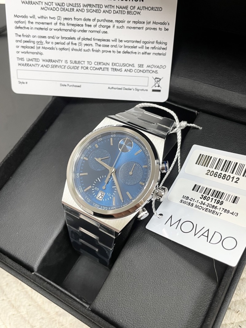 Часы Movado