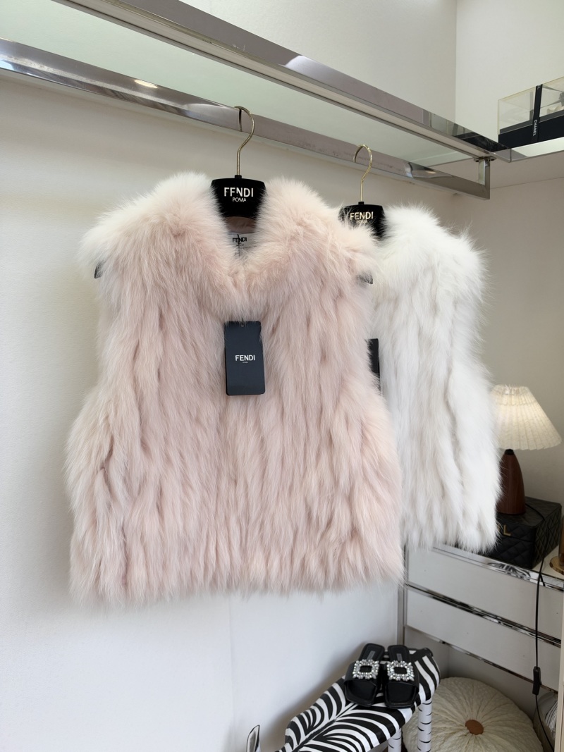 Жилет Fendi