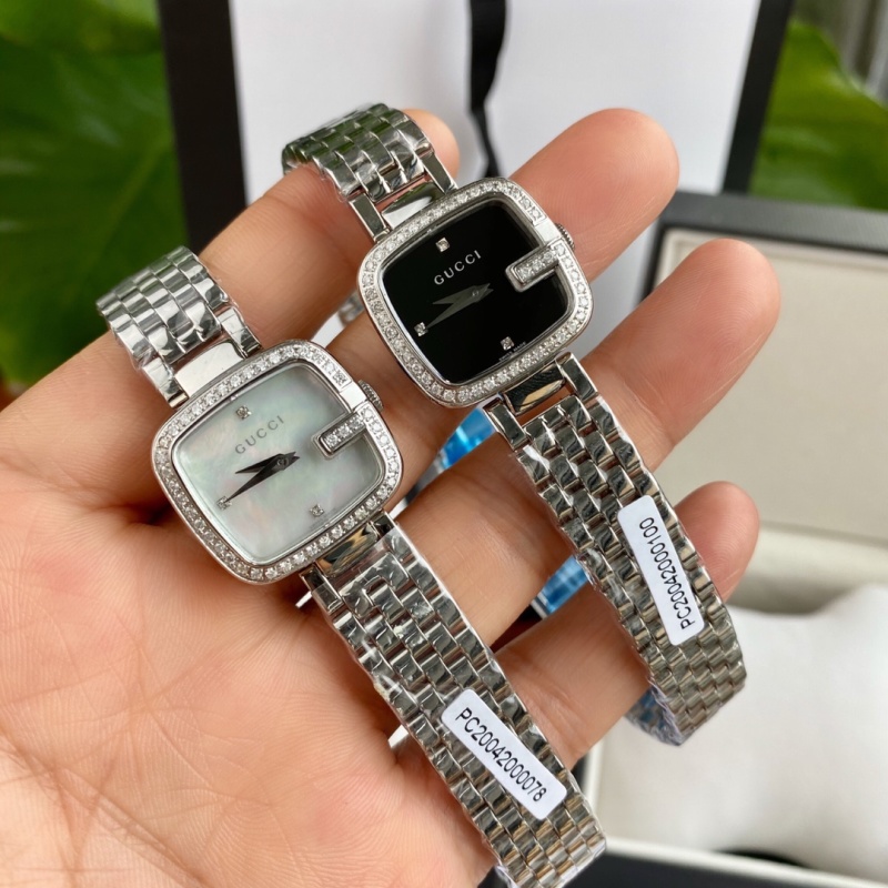 Часы Gucci