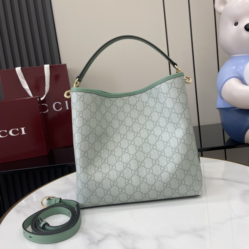 Сумка Gucci с монограммой и ремешком