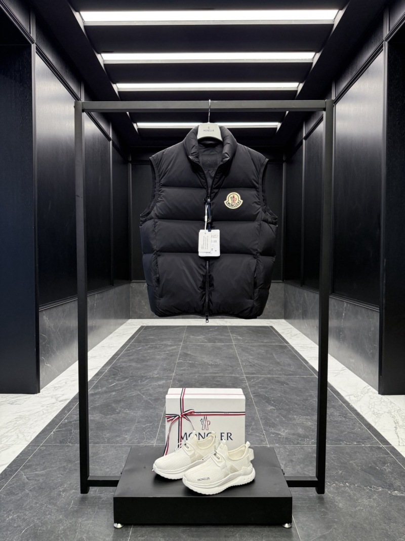 Пуховик Moncler