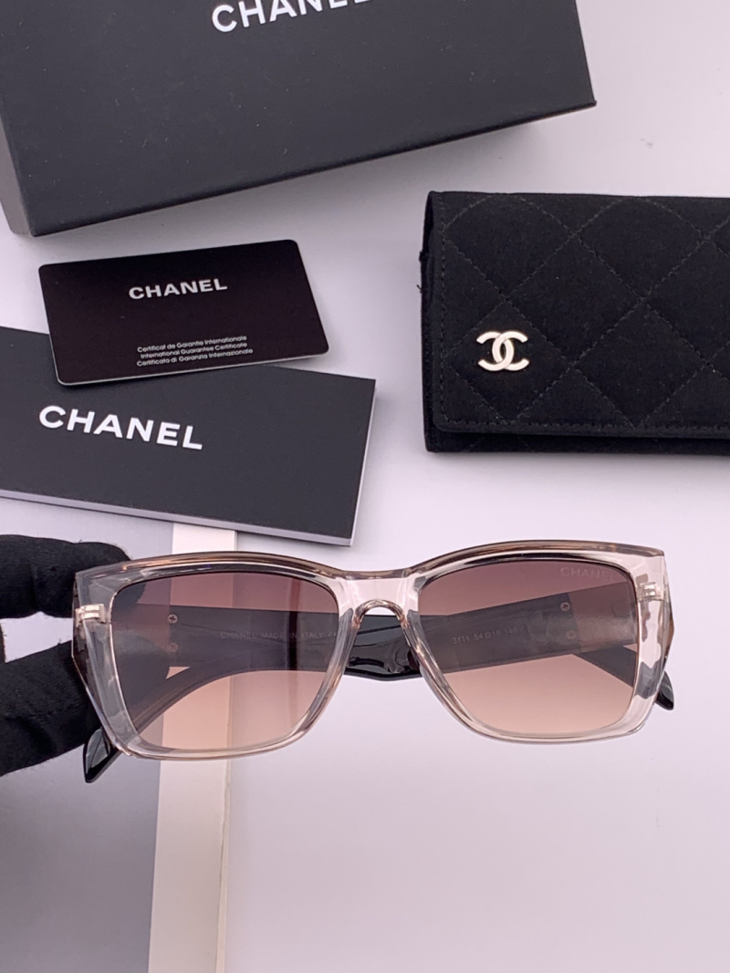 Солнцезащитные очки Chanel, модель CH1311