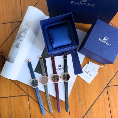 Часы Swarovski