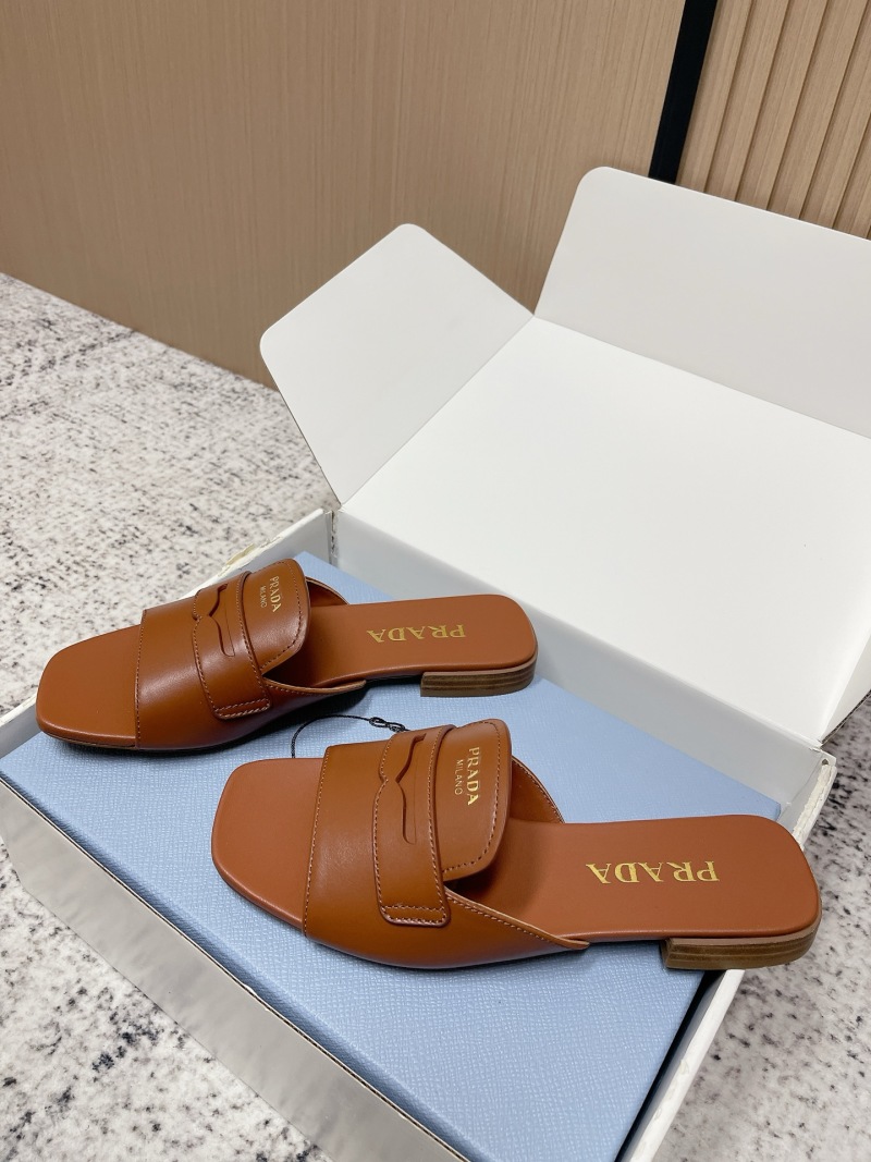 Женские кожаные сандалии PRADA коричневые