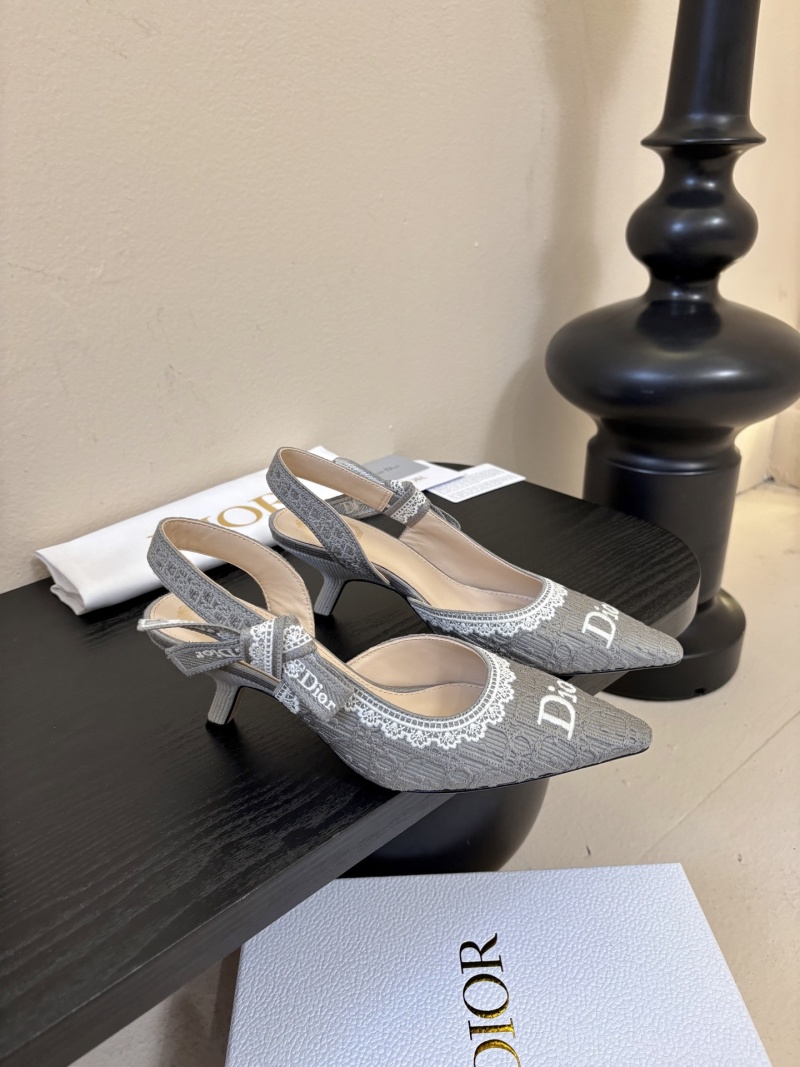 Женские босоножки Dior с вышивкой