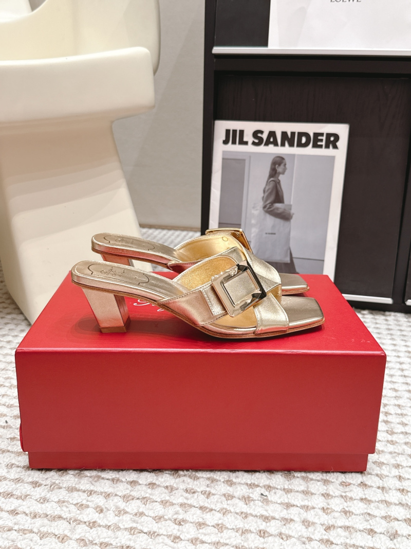 Женские золотые босоножки Roger Vivier с квадратной пряжкой