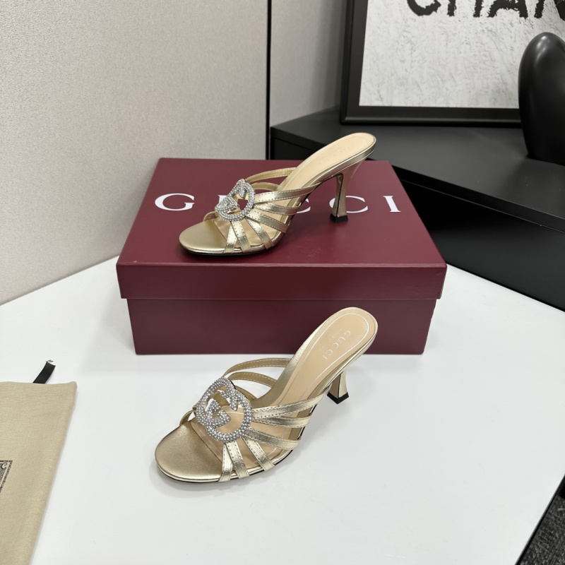 Женские босоножки на шпильке со стразами Gucci