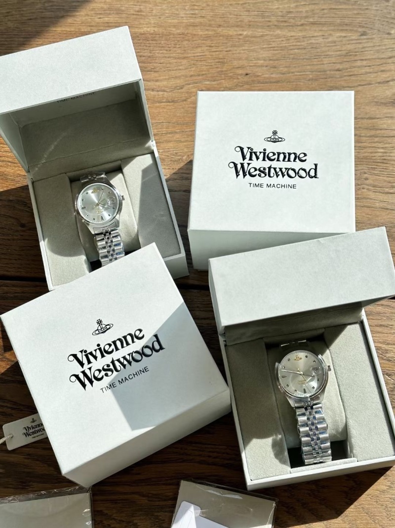 Часы Vivienne Westwood