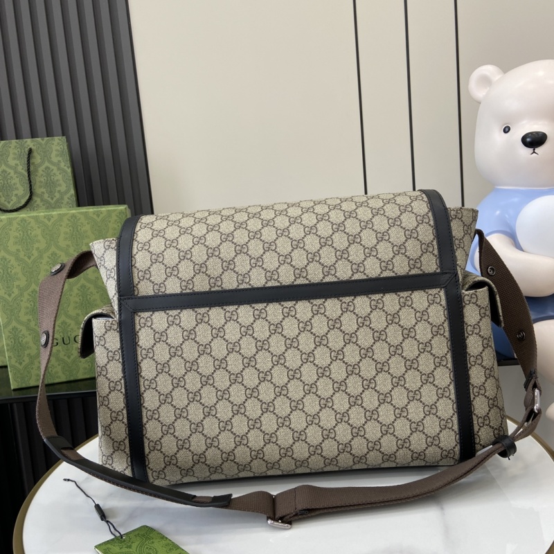 Сумка-мессенджер Gucci с монограммой