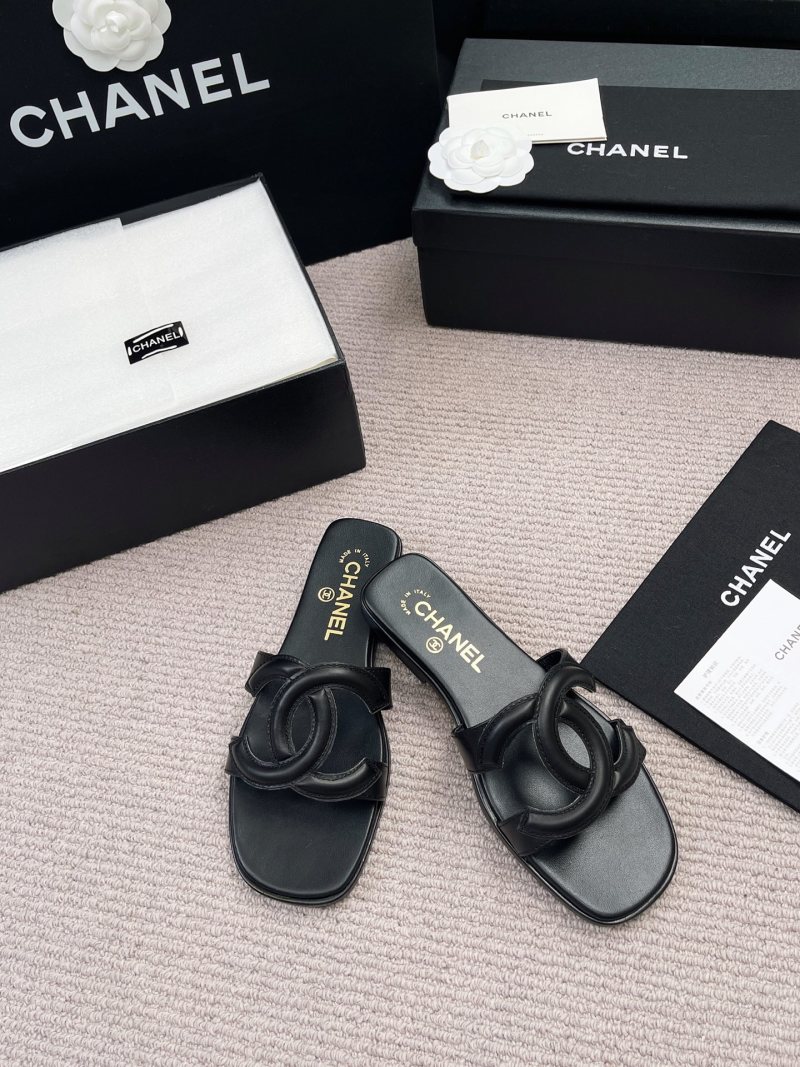Женские черные сандалии с логотипом Chanel