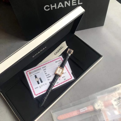 Часы Chanel