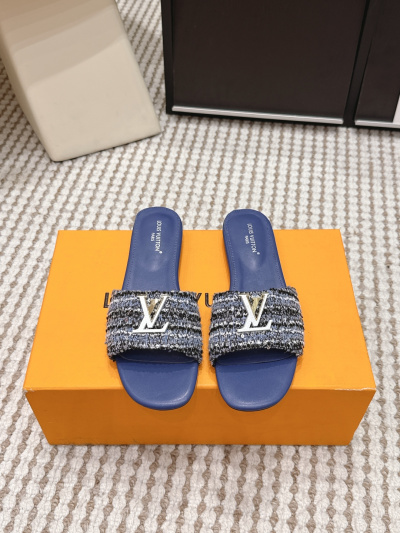 Женские шлепанцы LV с металлическим логотипом