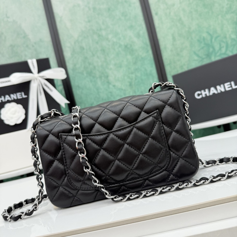 Женская сумка Chanel CF классическая