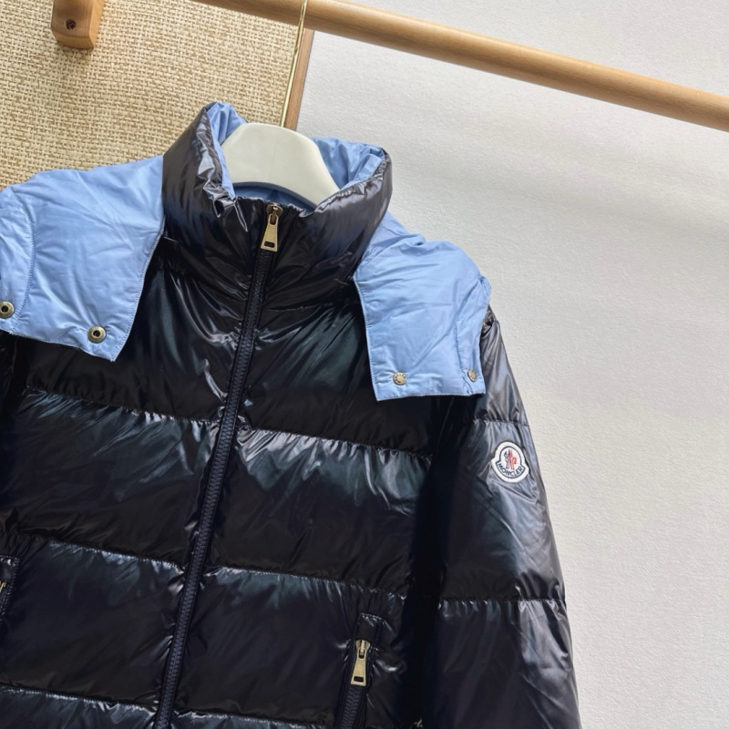 Пуховик Moncler