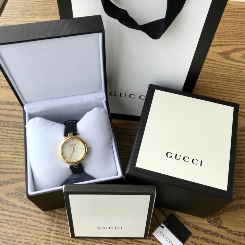 Часы Gucci