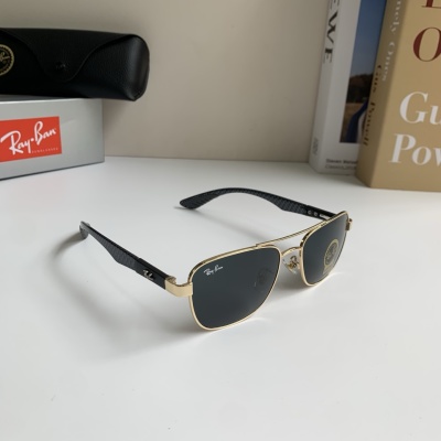 Солнцезащитные очки Ray-Ban Ferrari в золотой оправе