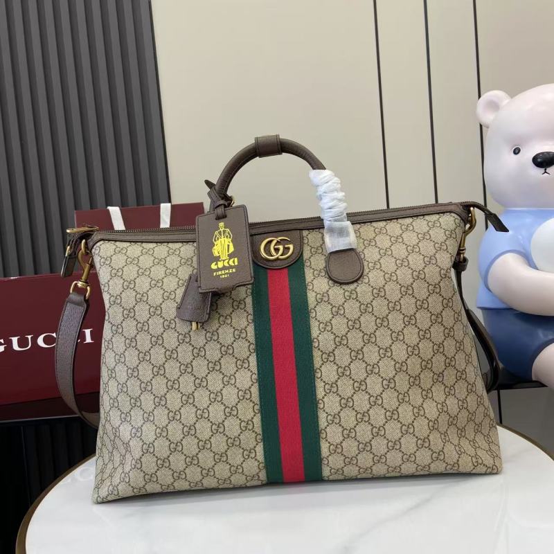 Сумка Gucci с монограммой и полосой