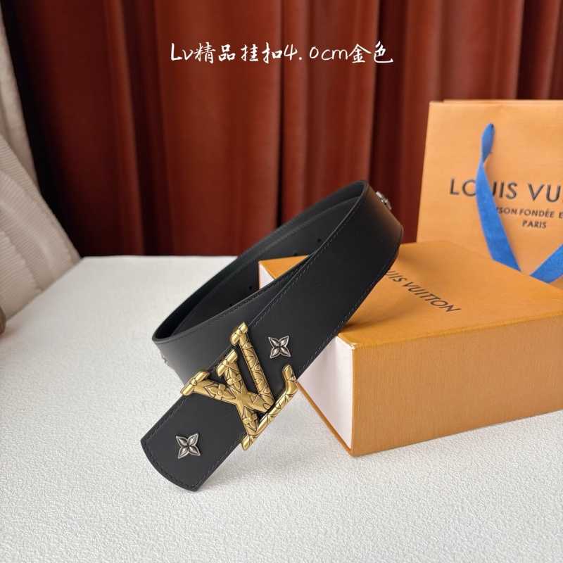 Двусторонний пояс с пряжкой и декоративными заклепками Louis Vuitton