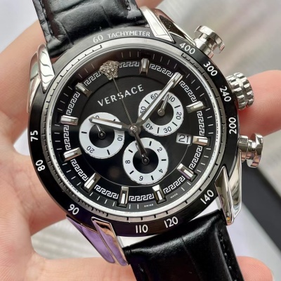 Часы Versace