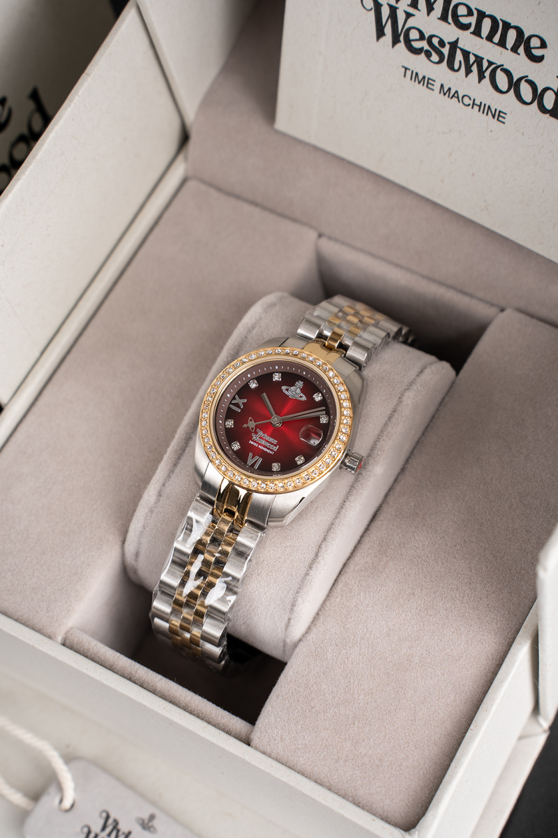 Часы Vivienne Westwood