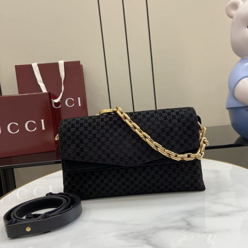 Сумка-кроссбоди Gucci с цепочкой